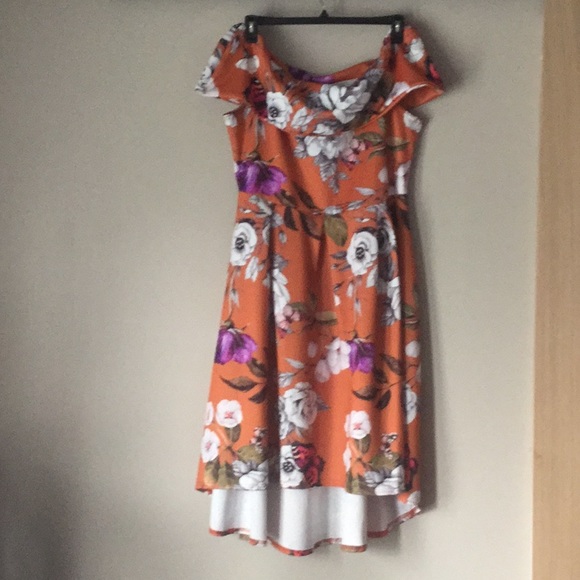 Boohoo Plus Dresses & Skirts - Boo Hoo plus Hi-Lo floral off the shoulder dress
